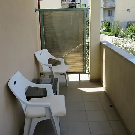 Appartement Budget Macan *
