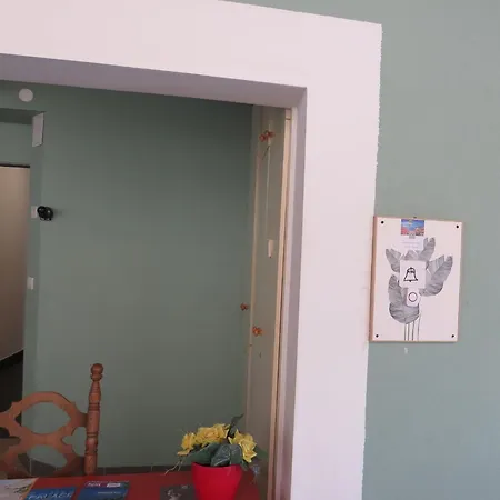 Budget Macan Apartment Split