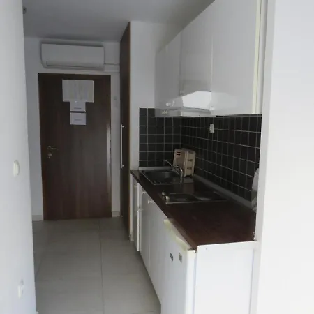 Apartment Budget Macan