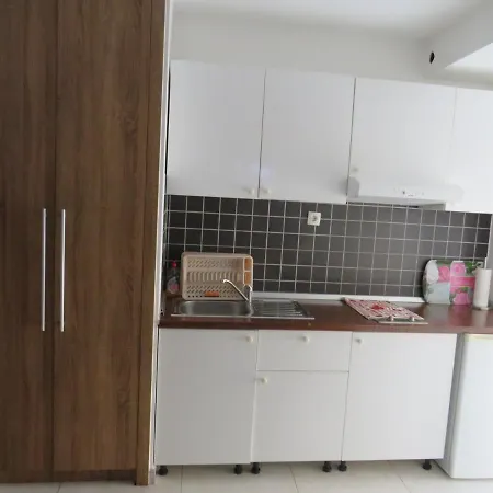 Budget Macan Apartment Split
